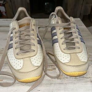 Adidas Cream and Gray Casual Sneakers